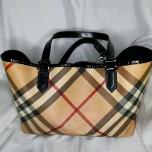 Burberry Nova Check bag